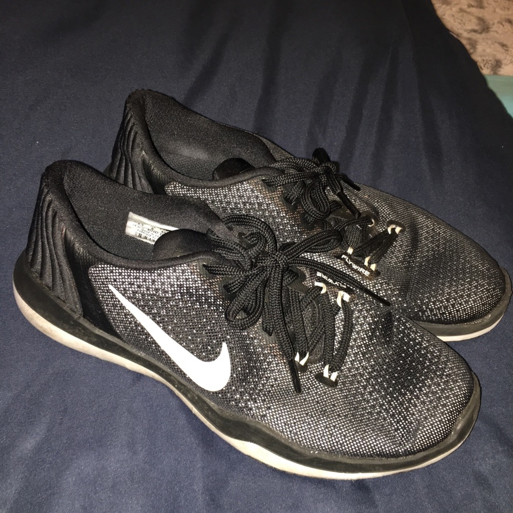 Women’s running shoes